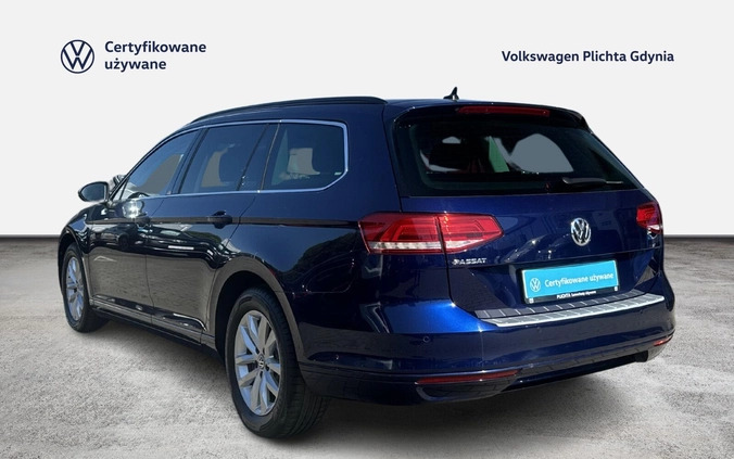 Volkswagen Passat cena 69900 przebieg: 189764, rok produkcji 2019 z Pilica małe 466